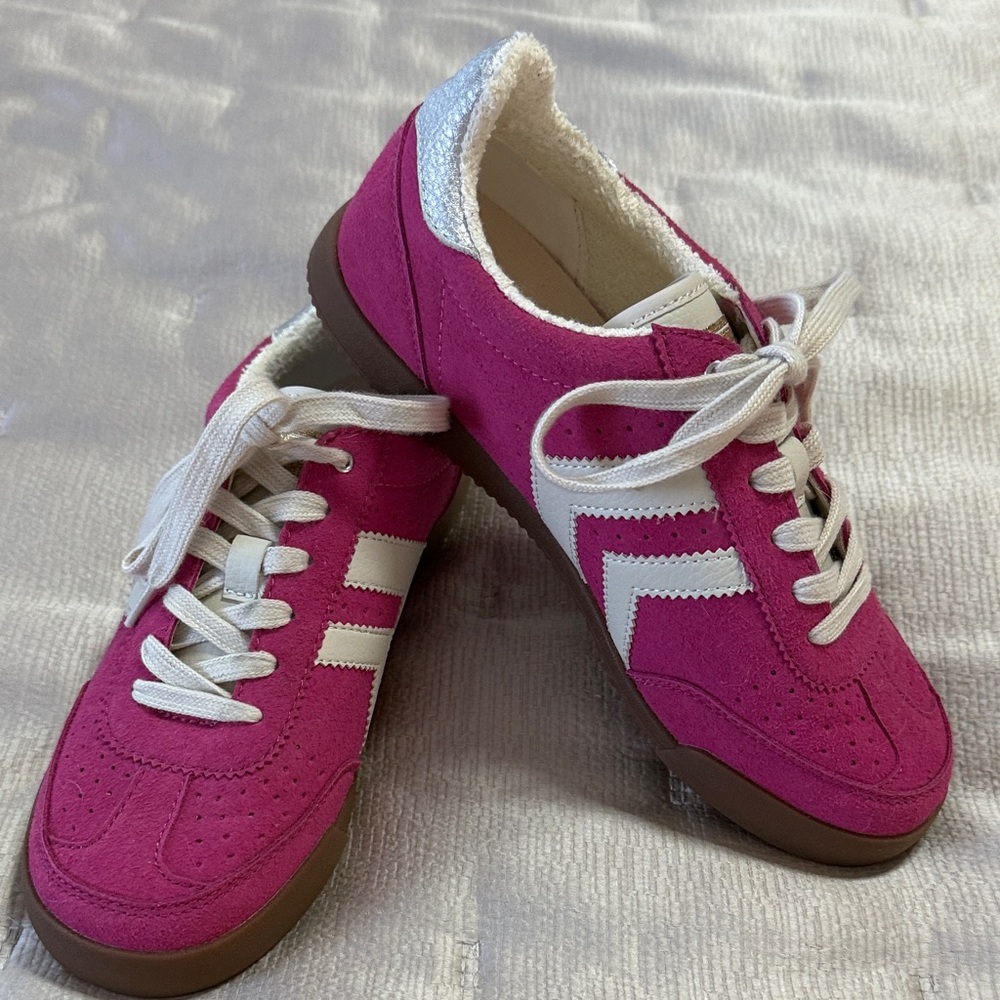 NWOT Yellow Box Fuchsia and White Women's Sneakers